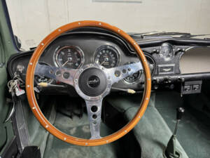 Image 3/37 of Aston Martin DB 2&#x2F;4 Mk III (1959)