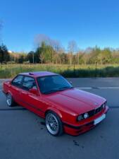 Image 108/180 de BMW 316i (1989)