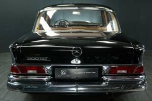 Imagen 5/30 de Mercedes-Benz 300 SE (1961)