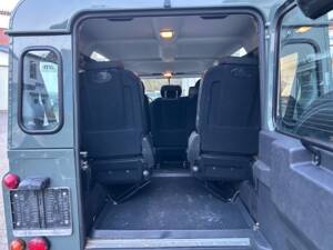 Image 22/35 of Land Rover Defender 90 (2014)
