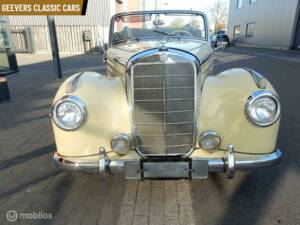 Immagine 2/18 di Mercedes-Benz 220 Cabriolet A (1953)