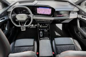 Image 3/15 of Audi Q6 e-tron quattro (2024)