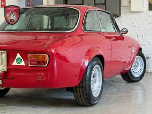 Imagen 62/68 de Alfa Romeo Giulia 1600 Sprint GT Veloce (1966)