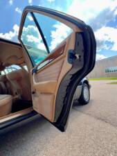 Immagine 27/36 di Mercedes-Benz 300 E 4-Matic (1989)
