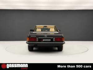Afbeelding 11/15 van Mercedes-Benz 500 SL (1987)