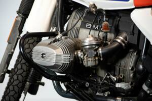 Image 14/49 de BMW DUMMY (1983)