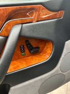 Image 19/27 of Mercedes-Benz CL 600 (1998)