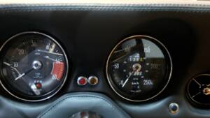 Image 8/36 of Jensen Interceptor MK III (1973)