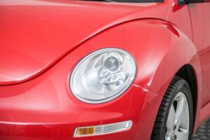 Image 22/50 de Volkswagen New Beetle 2.0 (2006)