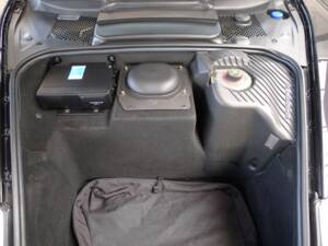 Image 2/41 of Porsche 911 Carrera 4S (2004)