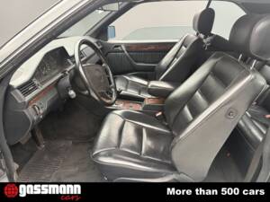 Bild 9/15 von Mercedes-Benz 300 CE-24 (1990)