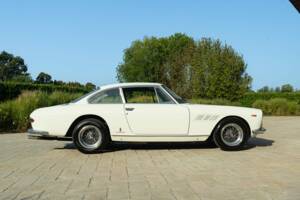 Bild 4/50 von Ferrari 330 GT 2+2 (1964)
