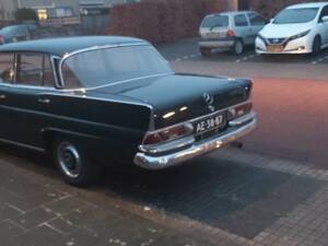 Bild 8/8 von Mercedes-Benz 220 SE b (1964)
