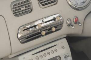 Bild 24/50 von Nissan Figaro (1991)