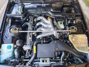 Image 18/24 of Porsche 944 Turbo (1991)