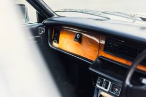 Imagen 48/50 de Jaguar XJ 6 4.2 (1982)