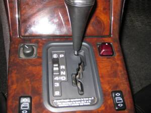 Image 3/4 of Mercedes-Benz 300 SL-24 (1992)