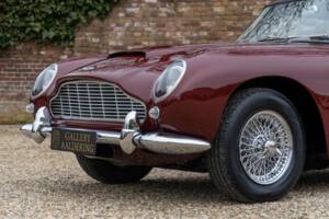 Image 28/50 de Aston Martin DB 5 Vantage (1965)