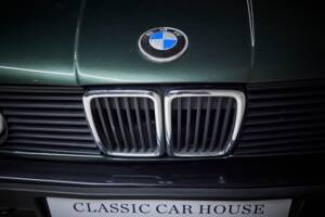 Image 45/90 of BMW 325i (1987)
