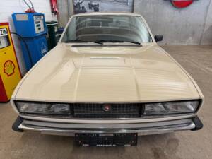 Image 4/17 de FIAT 130 Coupé (1972)
