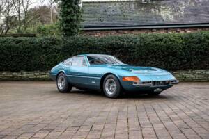 Afbeelding 59/65 van Ferrari 365 GTB&#x2F;4 Daytona (1972)