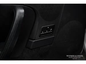 Bild 26/31 von Porsche 911 Carrera 4S (2006)