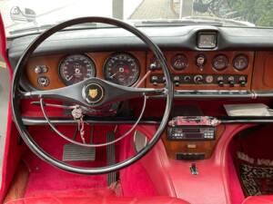 Image 5/24 of Jaguar 420 (1968)