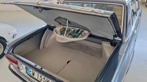 Imagen 9/19 de BMW 3,3 Li (1976)