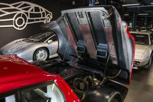 Image 32/38 of Ferrari 512 BB (1980)
