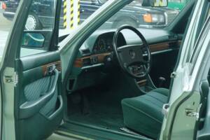 Bild 41/50 von Mercedes-Benz 300 SE (1986)