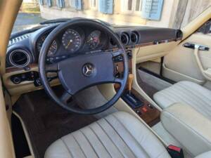 Image 14/26 of Mercedes-Benz 500 SL (1981)