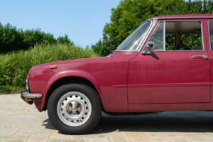 Immagine 14/50 di Alfa Romeo Giulia Nuova Super 1300 (1974)