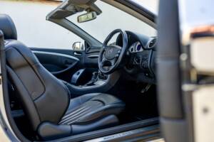 Image 36/50 of Mercedes-Benz CLK 55 AMG (2003)