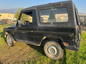 Image 15/53 of Mercedes-Benz 240 GD (SWB) (1982)