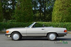 Image 2/47 de Mercedes-Benz 560 SL (1986)