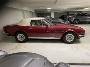 Image 13/26 of Aston Martin V8 Volante (1988)