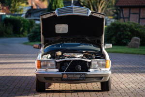Image 8/44 de Mercedes-Benz 500 SEL (1984)