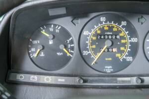 Bild 16/50 von Mercedes-Benz 300 D (1983)