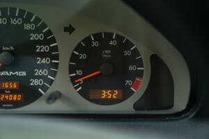 Image 46/50 of Mercedes-Benz C 36 AMG (1995)