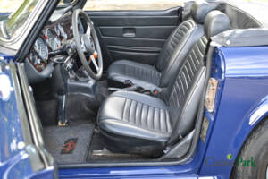 Image 11/50 of Triumph TR 6 (1975)