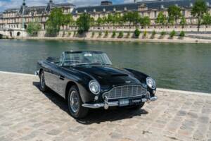 Afbeelding 3/75 van Aston Martin DB 5 Volante (1964)