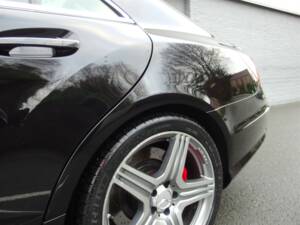 Image 23/97 of Mercedes-Benz CLS 63 AMG S 4MATIC (2013)