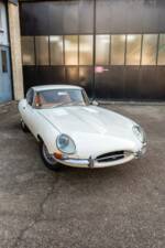 Imagen 3/50 de Jaguar E-Type 4.2 (1965)
