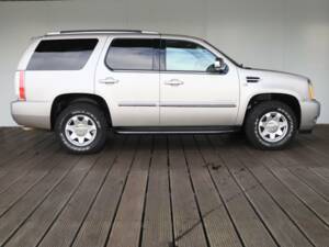 Bild 6/50 von Cadillac Escalade (2009)