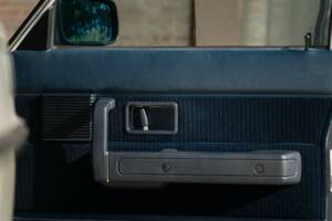 Immagine 13/43 di Volvo 240 GLE Injection (1989)