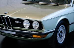 Bild 22/25 von BMW 525 (1977)