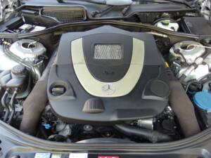 Image 79/98 of Mercedes-Benz S 500 L (2007)