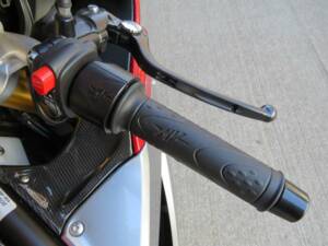 Bild 14/45 von MV Agusta F3 675 Serie Oro (2012)