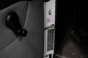 Immagine 43/43 di Mercedes-Benz MB 100 D lang (1993)