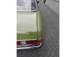 Immagine 20/50 di Mercedes-Benz 230 CE (1982)